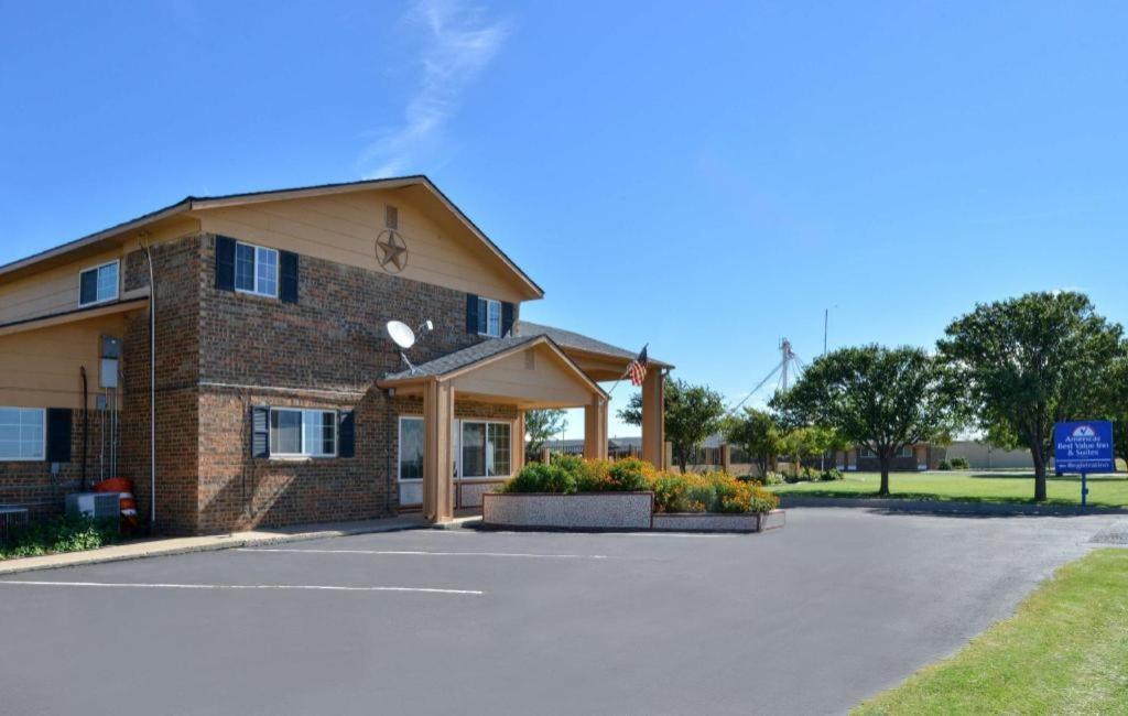 Route 66 Inn & Suites By Oyo Vega Tx Exterior foto